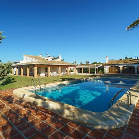 El Patio Villa
